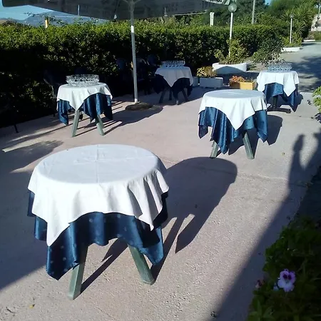 Hotel La Vela 2*