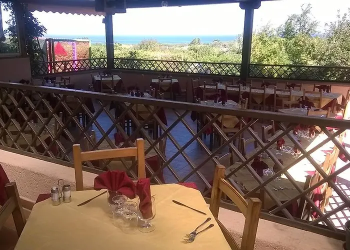 Отель La Vela Валледория