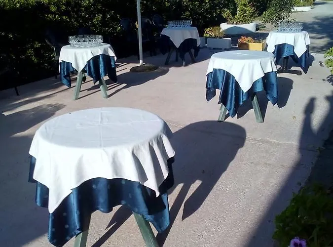 Отель La Vela 2*